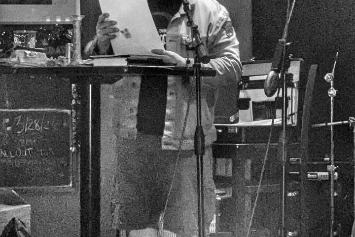 STEVEN J. MESSINA – The Hardcore Spoken Word Poet Of Now- Sets The POET BILLY LAMONT’S MEDICINE SHOW Mic Ablaze!